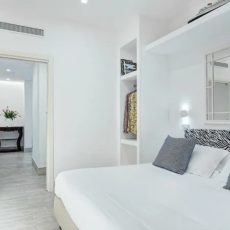 Gocce - El Royale Apartment